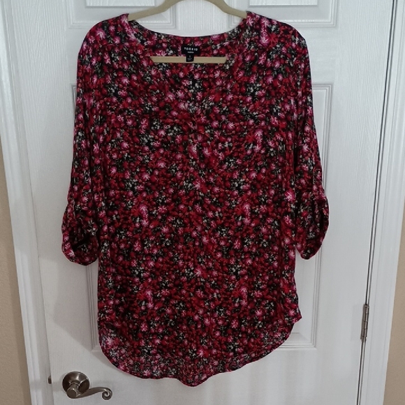 Torrid Tops - Torrid Harper Ditsy Floral Blouse